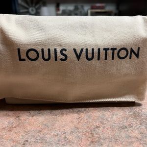 Louis Vuitton purse